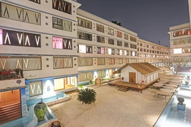 Royal Palms Hotel Bombaj Exteriér fotografie